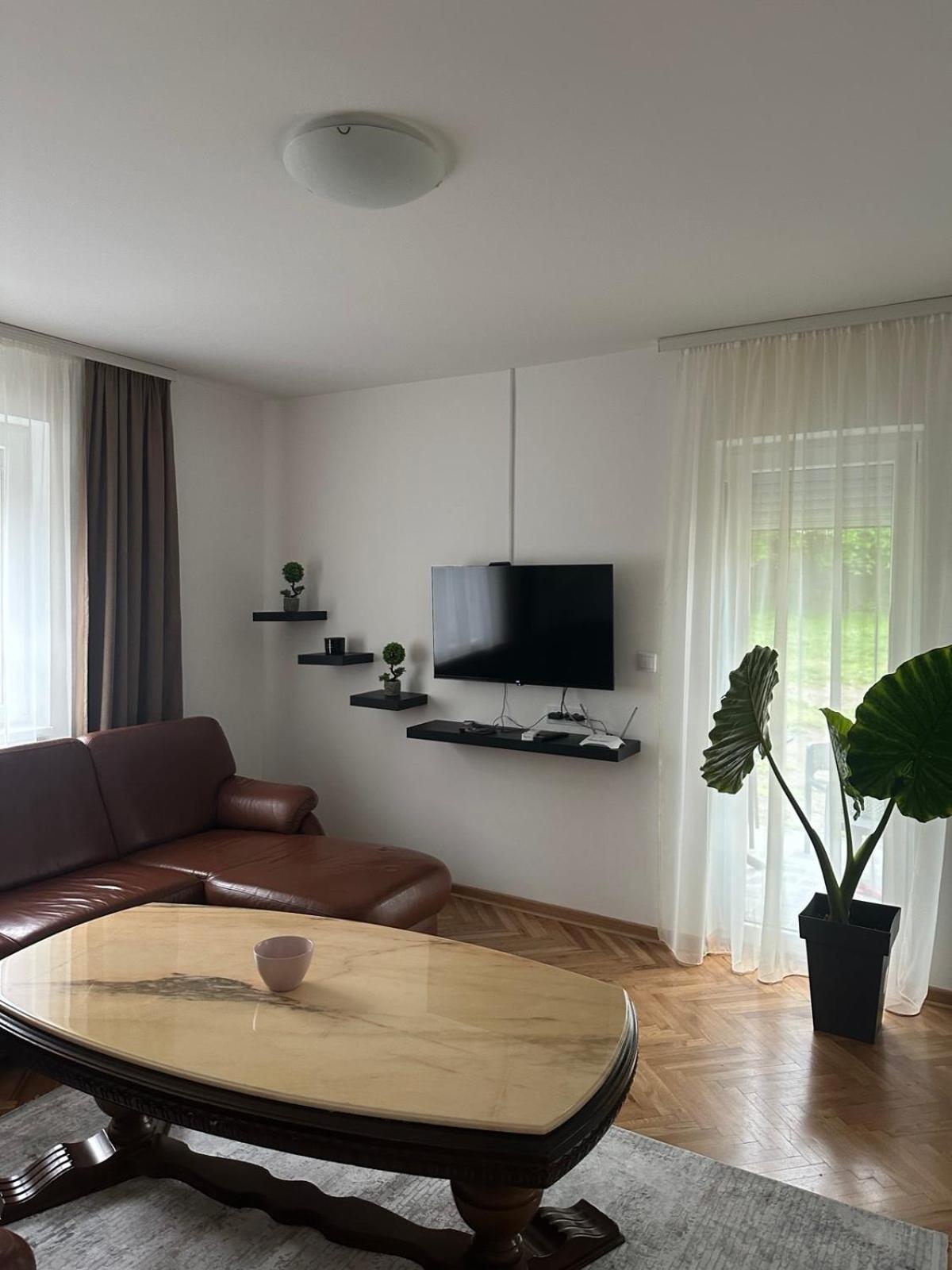 Apartment Holiday Vrnjačka Banja Kültér fotó