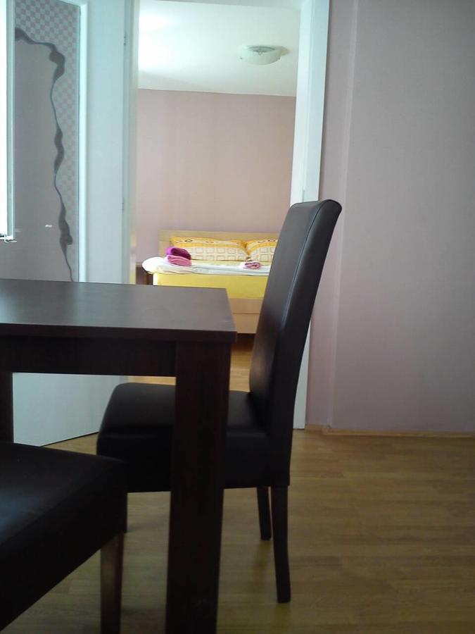 Apartment Holiday Vrnjačka Banja Kültér fotó